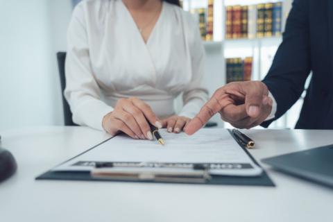 LE RENFORCEMENT DE L’EXECUTION DES DECISIONS  EN MATIERE D’AUTORITE PARENTALE
